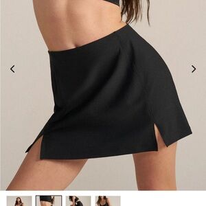 Outdoor Voices Warmup Skort 2.5”